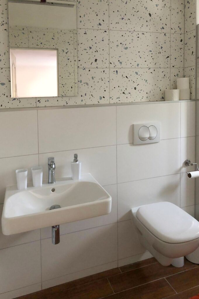 velký apartmán mopdrý pokoj koupelna